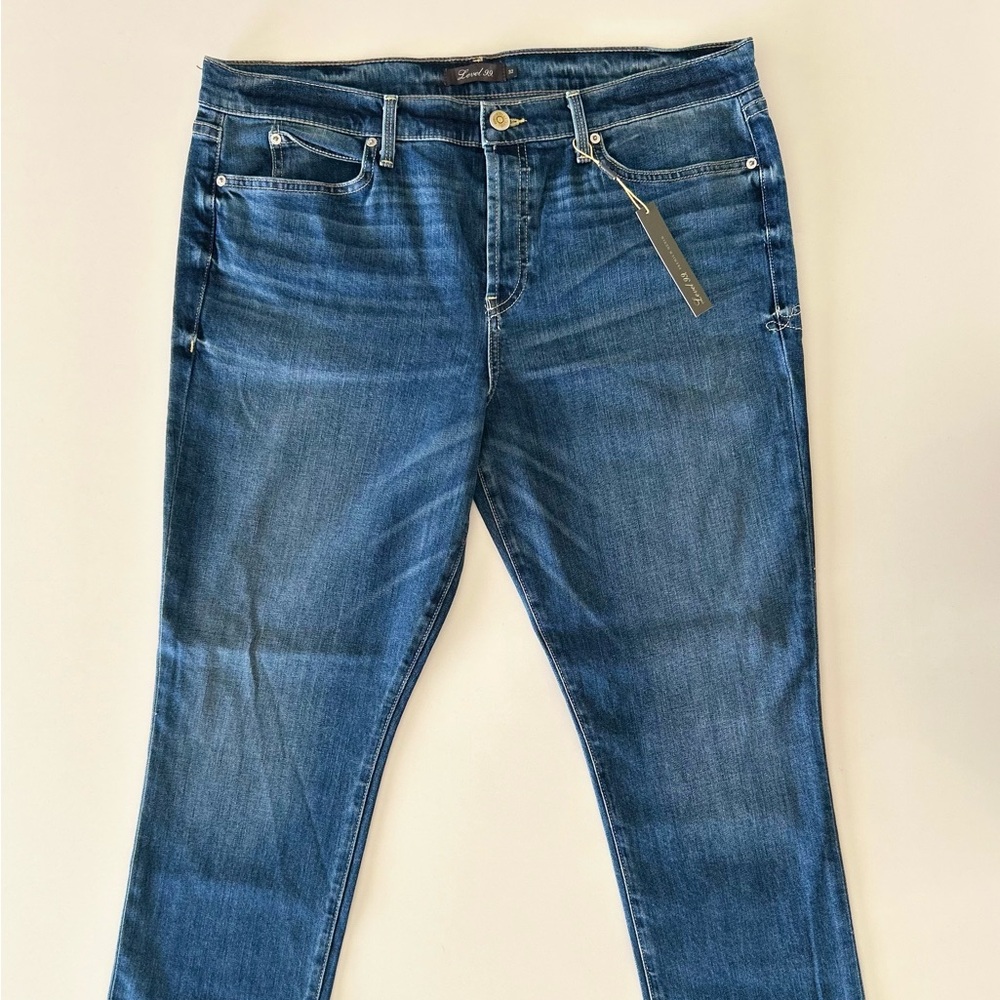 NWT - Level 99 Women’s Blue Denim Ankle Leg Jeans Size 32